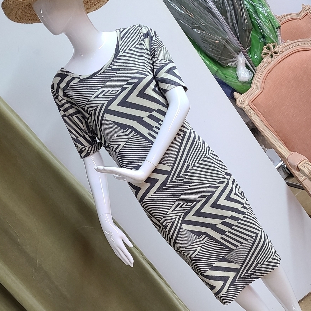 LulaRoe Funky Striped Short Sleeve Dress
